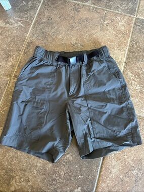 Sonoma Men's Olive Gray Athletic Utility Shorts with Webbing Belt